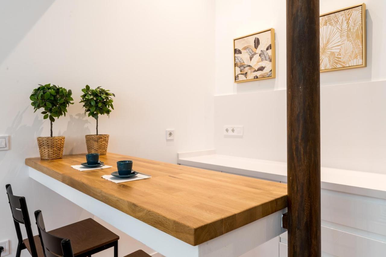 Puerta Real Home Apartment 1 塞维利亚 外观 照片